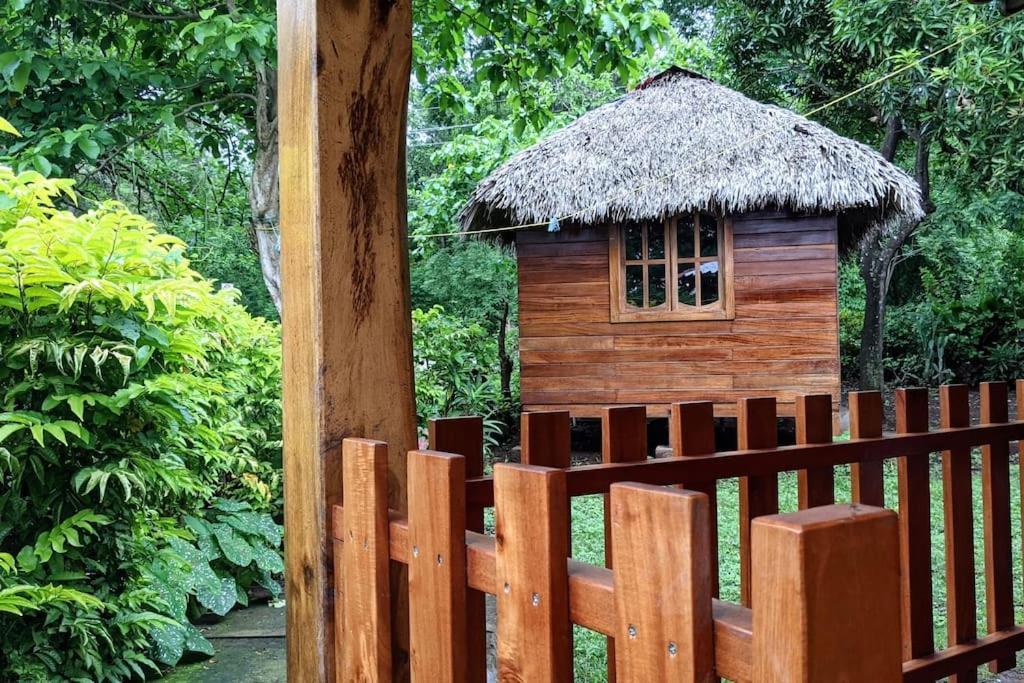 Wood Cabin - Cabana Maderas Balgue Eksteriør bilde