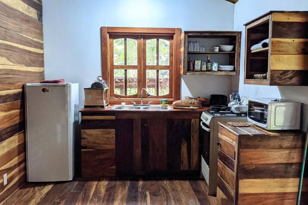 Wood Cabin - Cabana Maderas Balgue Eksteriør bilde
