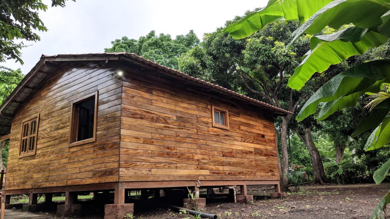 Wood Cabin - Cabana Maderas Balgue Eksteriør bilde