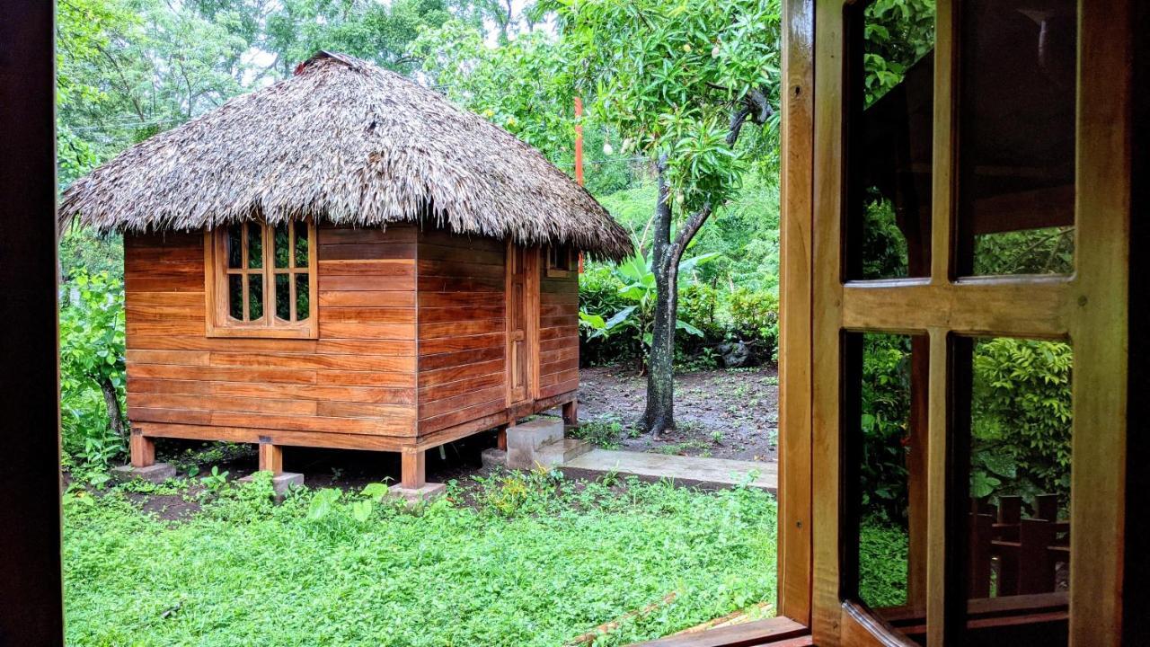 Wood Cabin - Cabana Maderas Balgue Eksteriør bilde