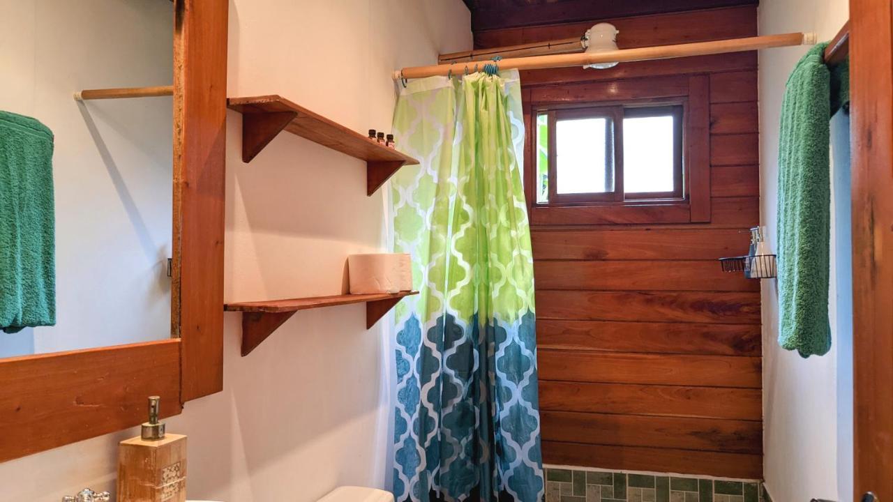 Wood Cabin - Cabana Maderas Balgue Eksteriør bilde